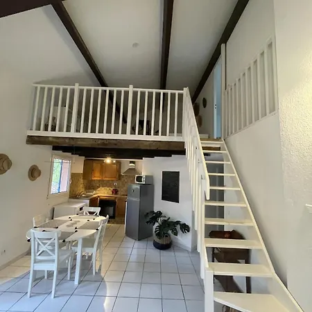 Lägenhet Le Petit Coin De Paradis Saint-Gely-du-Fesc